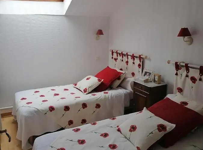 Avec Piscine à La Campagne Ponlat-Taillebourg