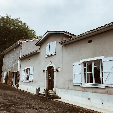 Chez Mamie Jo A La Campagne Oda ve Kahvaltı Ponlat-Taillebourg